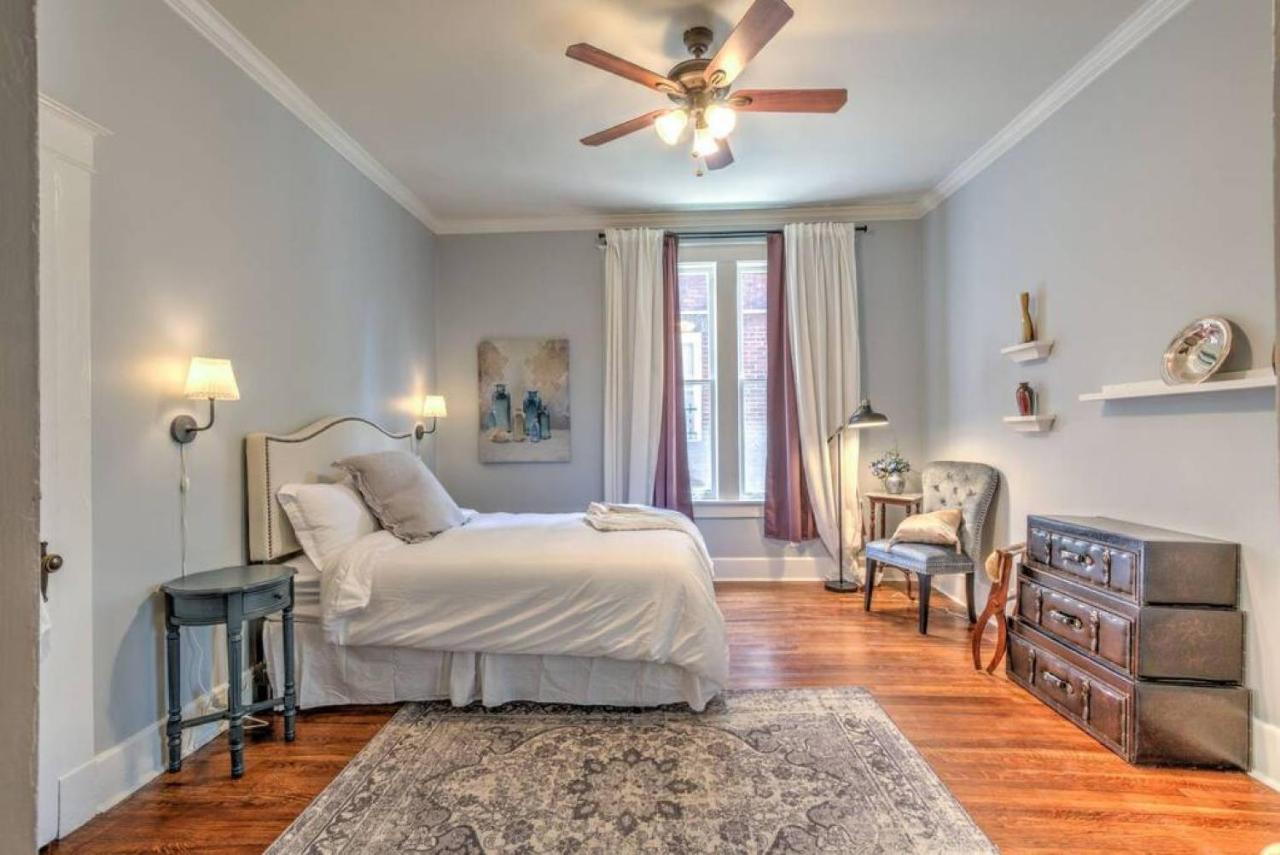 Apartment Elegant Colonial With Lovely Details And Character