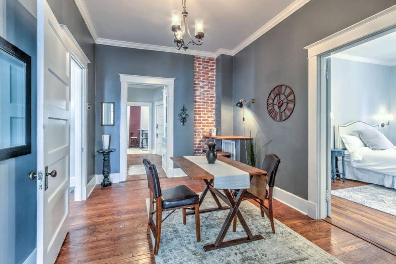 Elegant Colonial With Lovely Details And Character * Memphis