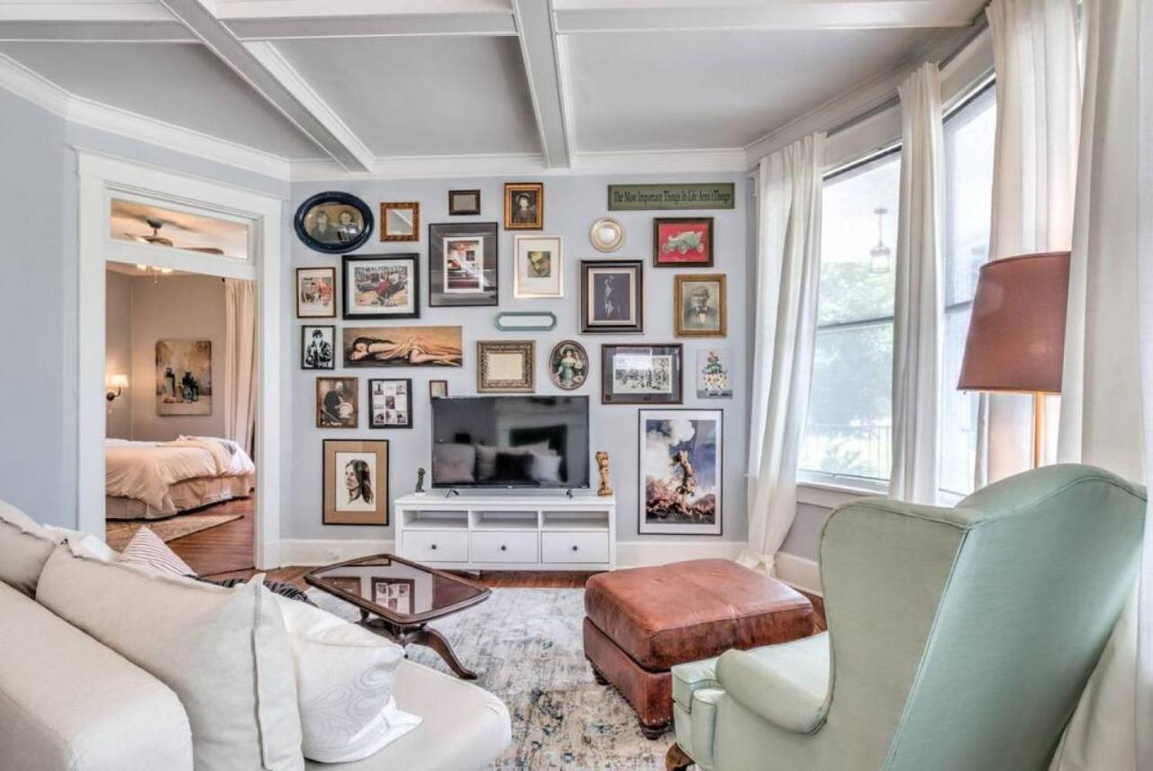 Elegant Colonial With Lovely Details And Character * Memphis